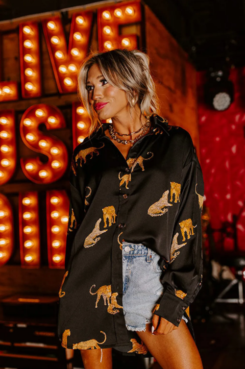 Long shirt with cheetah print, black